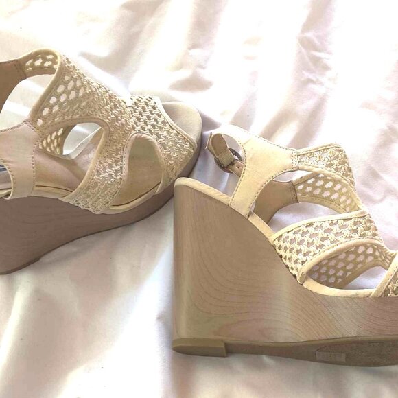 Lucky Brand White Mesh Women's Wedge Sandals, Size 8 Medium - Picture 2 of 2